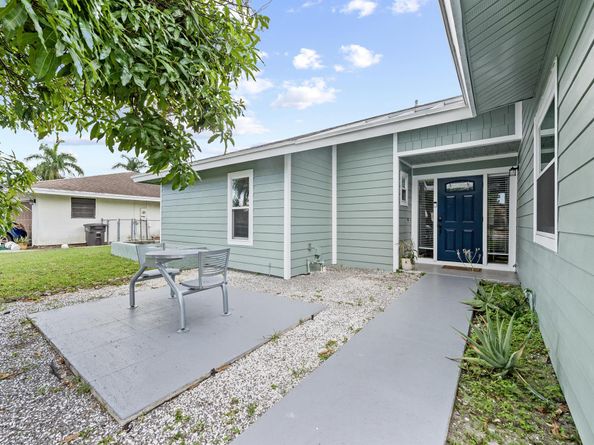 4017 Heath Circle S, West Palm Beach FL 33407