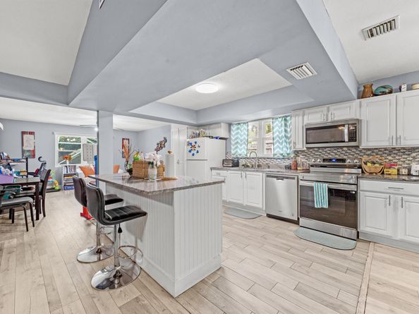 4017 Heath Circle S, West Palm Beach FL 33407