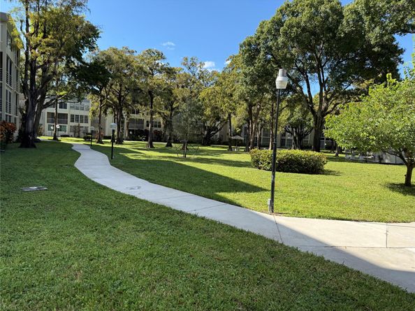 2901 NW 48th Ave 269, Lauderdale Lakes FL 33313