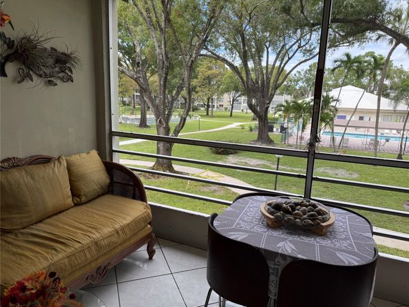 2901 NW 48th Ave 269, Lauderdale Lakes FL 33313