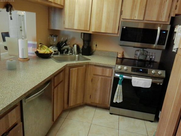 1011 Green Pine Boulevard D2, West Palm Beach FL 33409