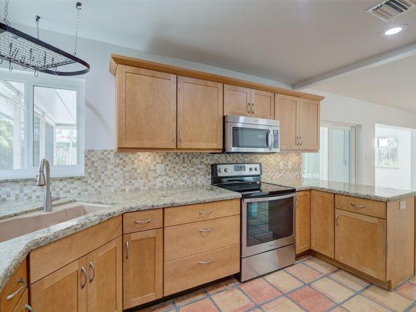 1623 NE 20th St, Fort Lauderdale FL 33305