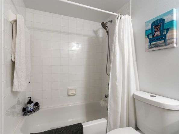 5031 Wiles Road 304, Coconut Creek FL 33073