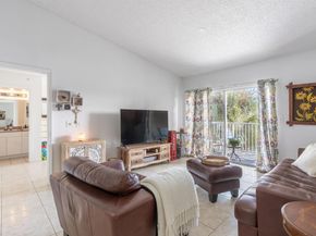 5031 Wiles Road 304, Coconut Creek FL 33073