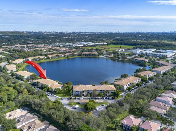 5031 Wiles Road 304, Coconut Creek FL 33073