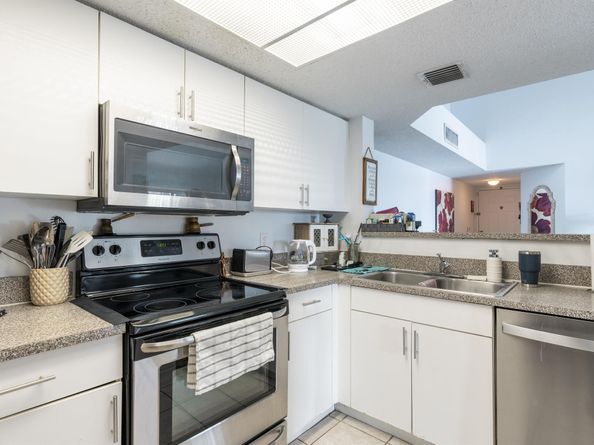 5031 Wiles Road 304, Coconut Creek FL 33073