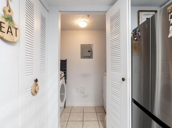 5031 Wiles Road 304, Coconut Creek FL 33073