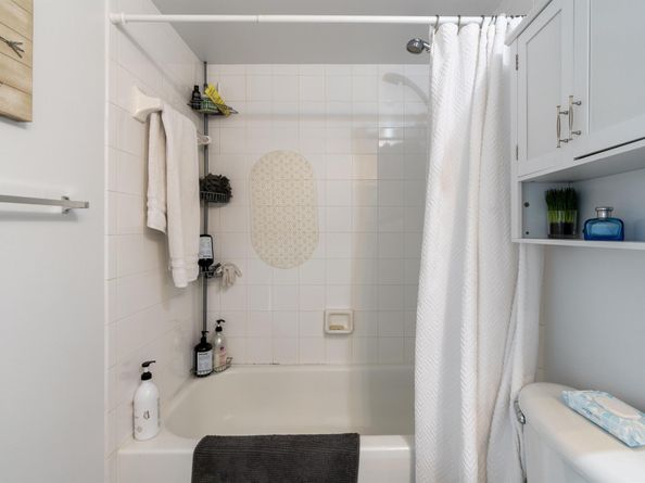 5031 Wiles Road 304, Coconut Creek FL 33073