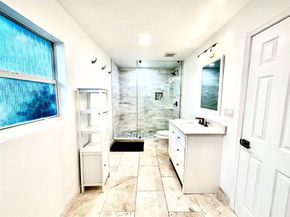 1742 NE 7th St, Fort Lauderdale FL 33304