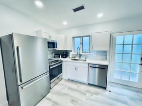 1742 NE 7th St, Fort Lauderdale FL 33304