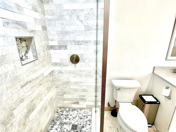 1742 NE 7th St, Fort Lauderdale FL 33304