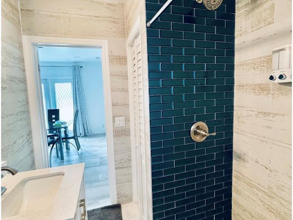 1742 NE 7th St, Fort Lauderdale FL 33304