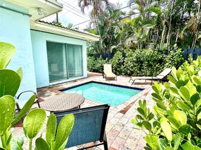 1742 NE 7th St, Fort Lauderdale FL 33304