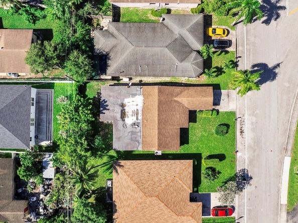 2860 NW 8th Place, Fort Lauderdale FL 33311