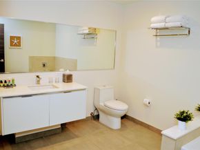 777 N Ocean Dr N522, Hollywood FL 33019