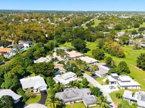 4803 Queen Palm Ln, Tamarac FL 33319