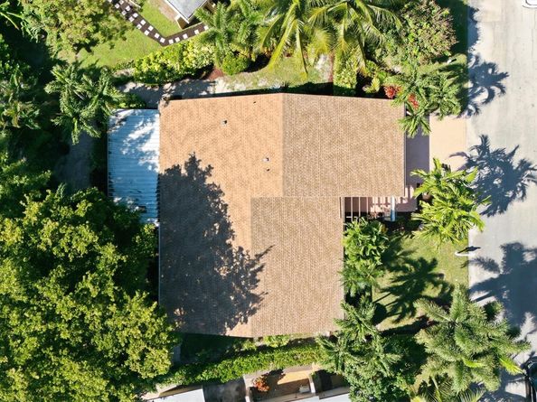 4803 Queen Palm Ln, Tamarac FL 33319