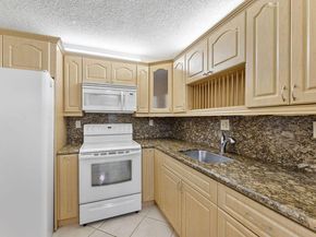 9440 SW 8th Street 318, Boca Raton FL 33428