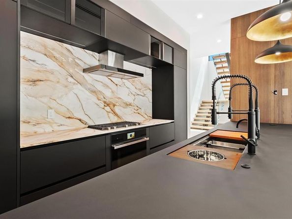 607 NE 17th Ave, Fort Lauderdale FL 33304