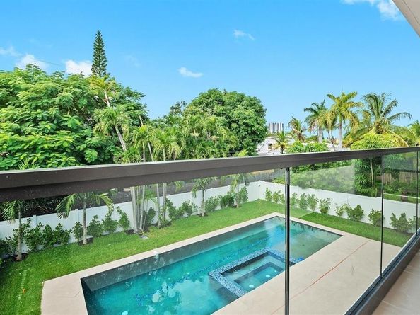 607 NE 17th Ave, Fort Lauderdale FL 33304