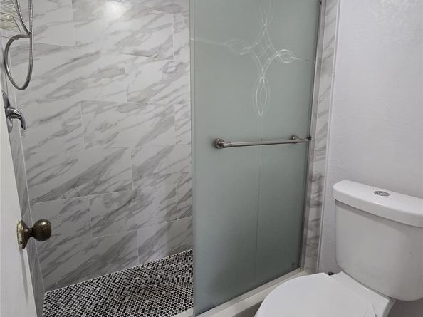 6195 Rock Island Rd 215, Tamarac FL 33319