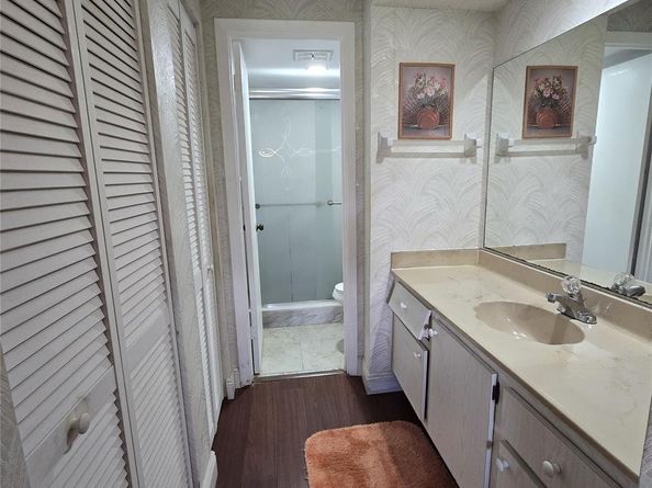 6195 Rock Island Rd 215, Tamarac FL 33319