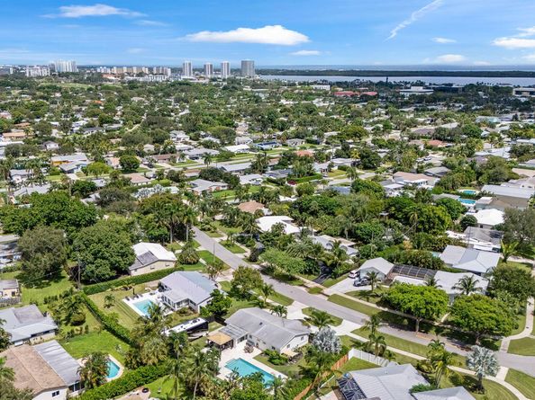 613 Flotilla Lane, North Palm Beach FL 33408