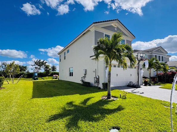 5446 Macoon Way, The Acreage FL 33470