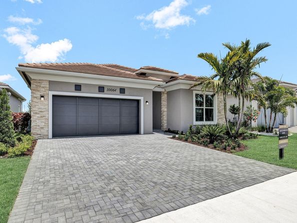 10064 Driftwood Way, Palm Beach Gardens FL 33412