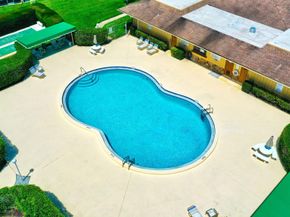 600 Village Green Court 322, Palm Springs FL 33461