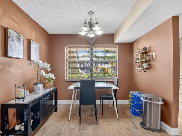 7642 Tahiti Lane 101, Lake Worth FL 33467