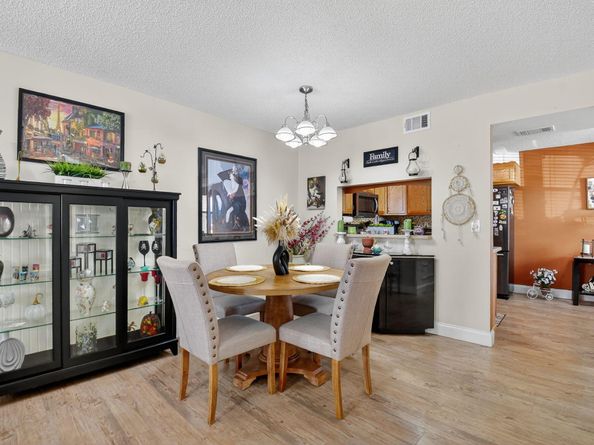 7642 Tahiti Lane 101, Lake Worth FL 33467