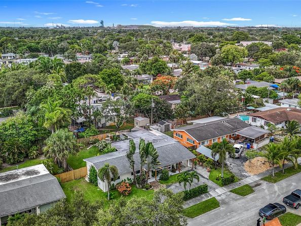 3326 SW 19 St, Fort Lauderdale FL 33312