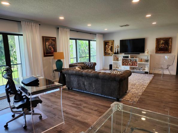 1707 Consulate Place 202, West Palm Beach FL 33401