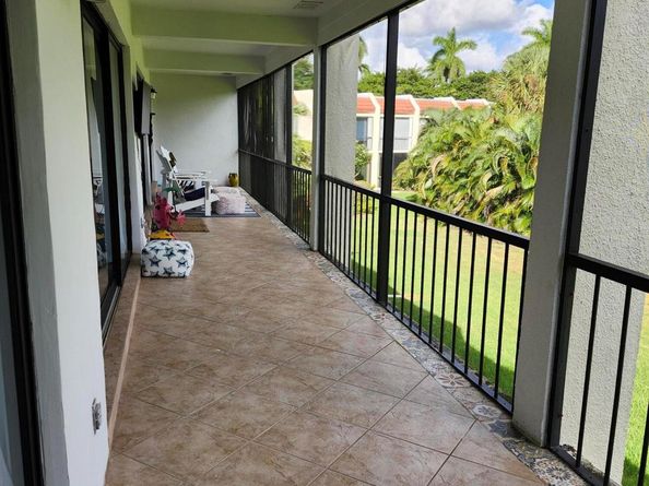 1707 Consulate Place 202, West Palm Beach FL 33401