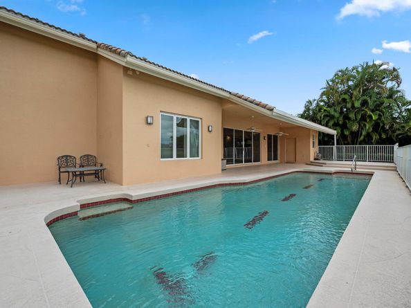 10670 Stonebridge Boulevard, Boca Raton FL 33498