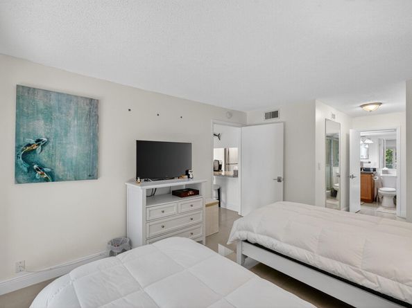 3909 N Ocean Blvd 314, Fort Lauderdale FL 33308