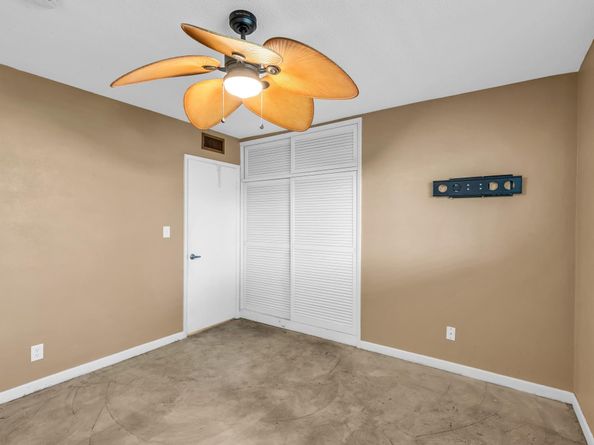 2151 NE 42nd Ct 204, Lighthouse Point FL 33064