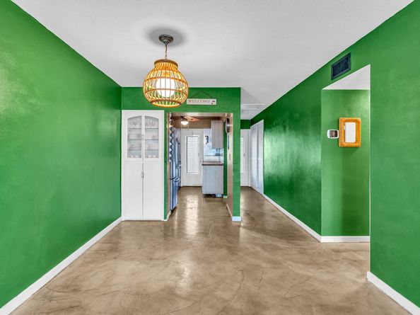 2151 NE 42nd Ct 204, Lighthouse Point FL 33064