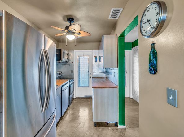 2151 NE 42nd Ct 204, Lighthouse Point FL 33064