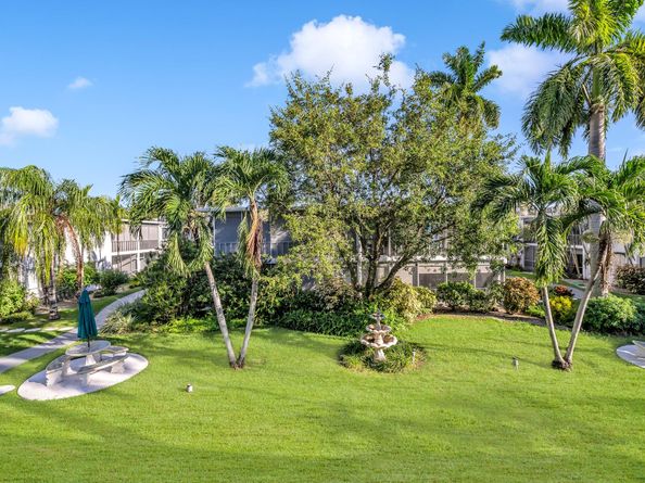 2151 NE 42nd Ct 204, Lighthouse Point FL 33064