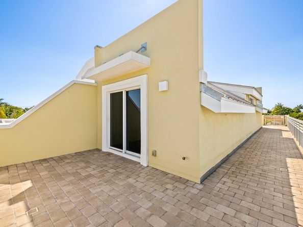 1223 NE 14th Ave, Fort Lauderdale FL 33304