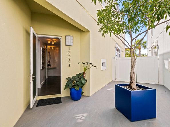 1223 NE 14th Ave, Fort Lauderdale FL 33304