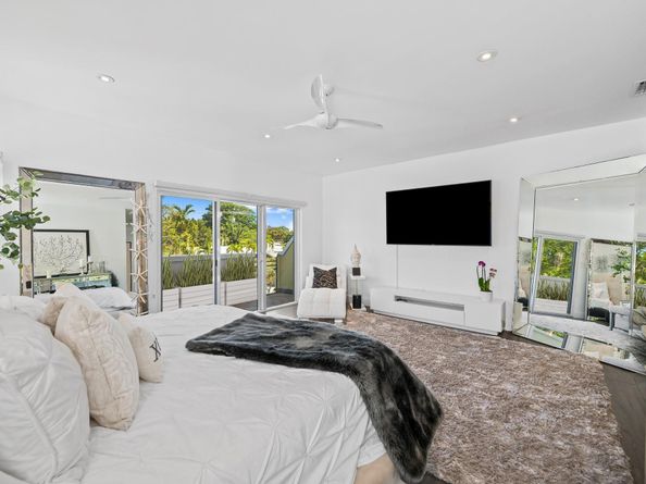 1223 NE 14th Ave, Fort Lauderdale FL 33304