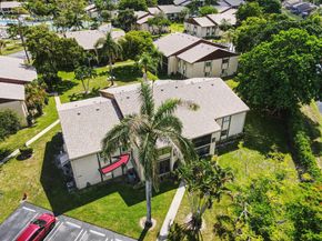 302 Pine Ridge Circle A2, Greenacres FL 33463