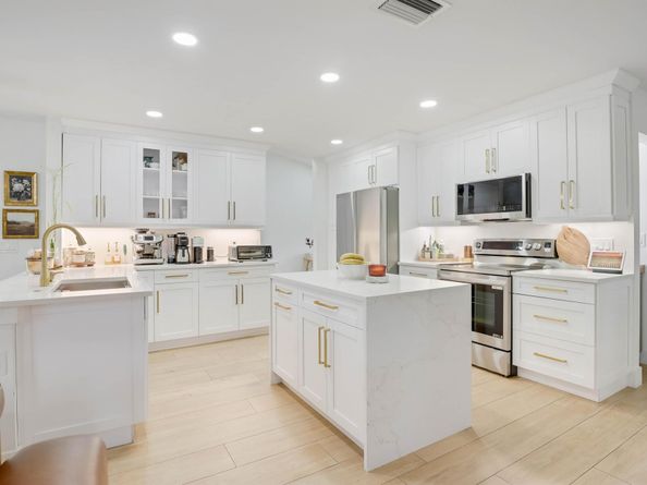 146 Elysium Drive, Royal Palm Beach FL 33411