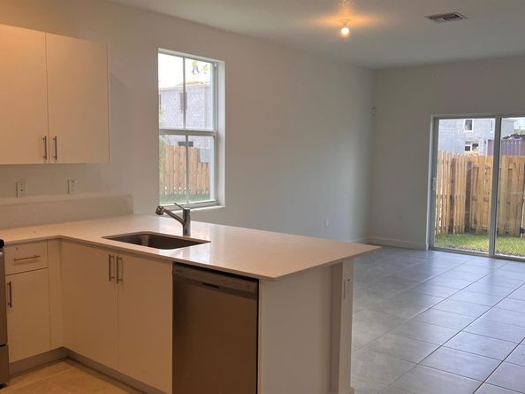 11960 NW 47 Mnr 11960, Coral Springs FL 33065