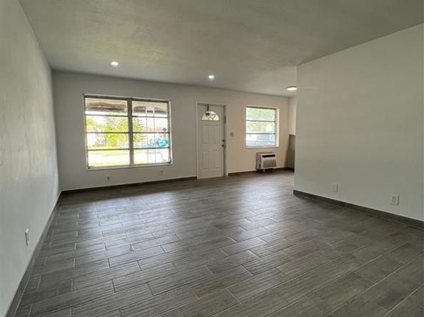 350 NE 58th St, Fort Lauderdale FL 33334