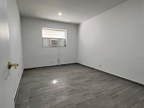 350 NE 58th St, Fort Lauderdale FL 33334