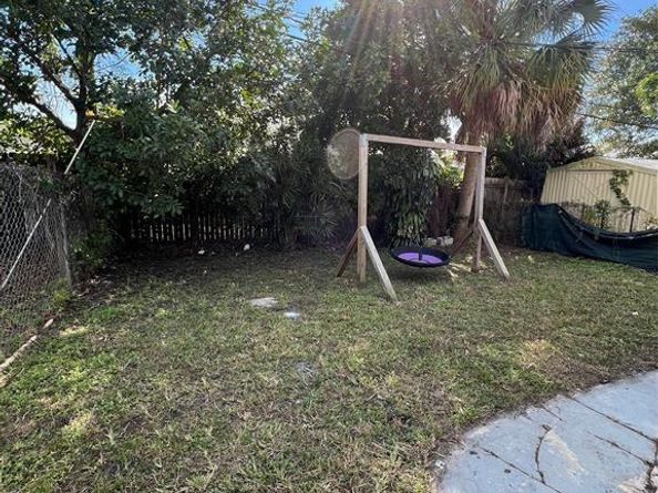 350 NE 58th St, Fort Lauderdale FL 33334